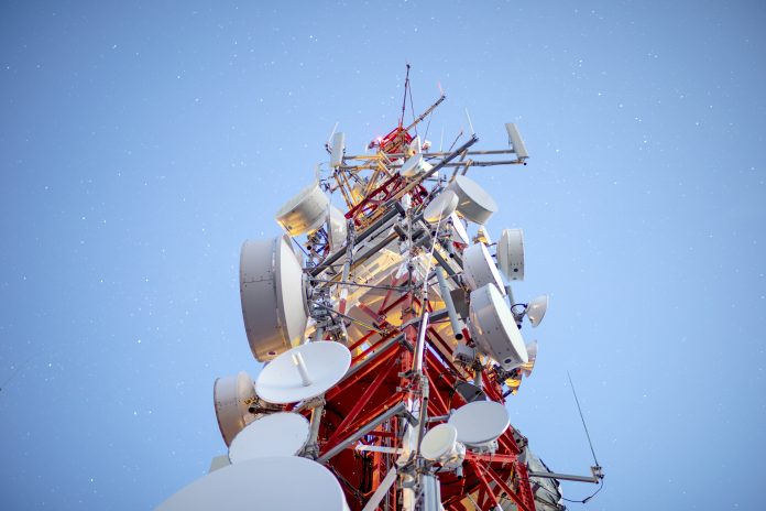 Radio-tower-773455_KL