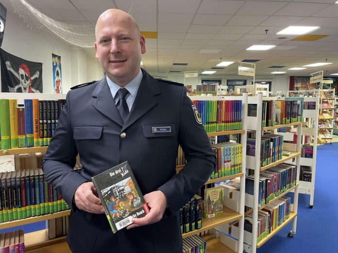 Lukas Müller - Vorleser in der Stadtbücherei