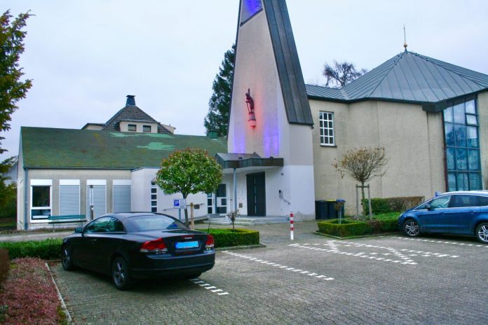 dach gemeindehaus holzen2