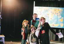„So viele Welten wie Blumen“: STUDIO 7 Theater feiert Jubiläum in der Rohrmeisterei
