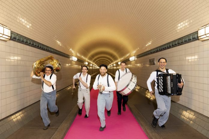 mahoin (c) S. Hasheider