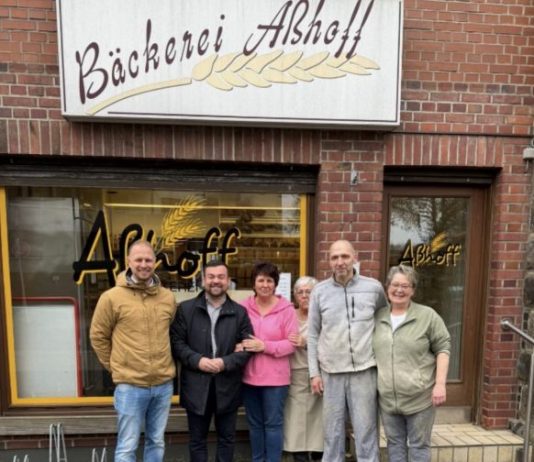 Firmenfreitag bei Bäckerei Aßhoff: Bürgermeister würdigt traditionelles Bäckerhandwerk in Schwerte