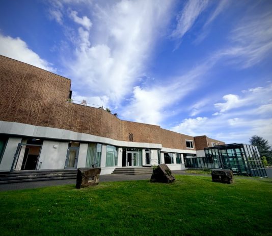 Messe, Musik und Kunstaktion in der Katholischen Akademie Schwerte