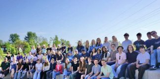 Lernen im Grünen: Schülerinnen und Schüler entdecken die Artenvielfalt im neuen Klimapavillon