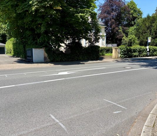 Straßenmarkierungen in der Karl-Gerharts-Straße erneuert