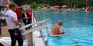 Inklusion im Wasser – Beckenlift im Elsebad